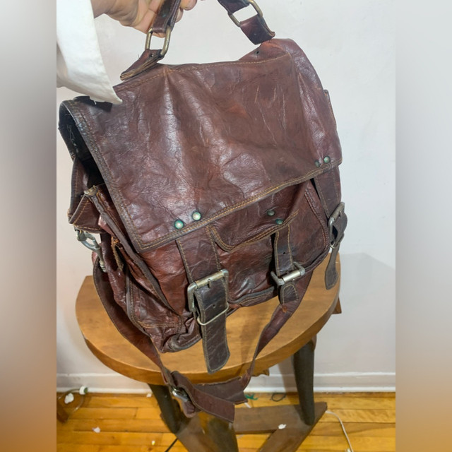 Vintage 70s unisex shoulder leather bag dans Hommes  à Ville de Montréal - Image 3