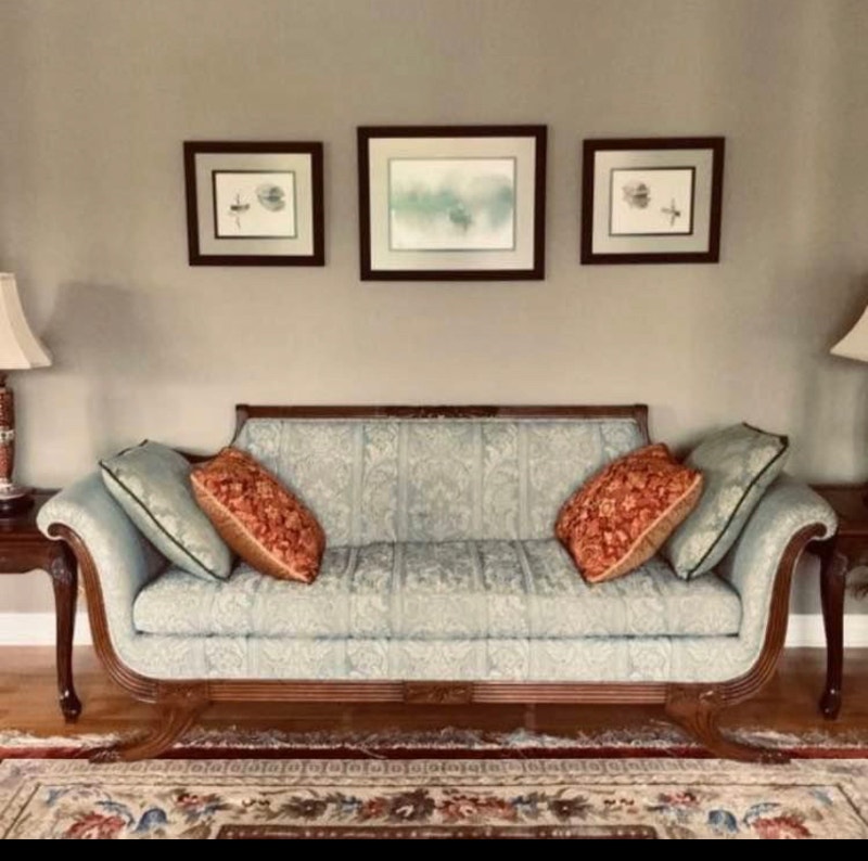 Antique Duncan Phyfe Sofa. Sofas et futons Ouest de l’Île Kijiji