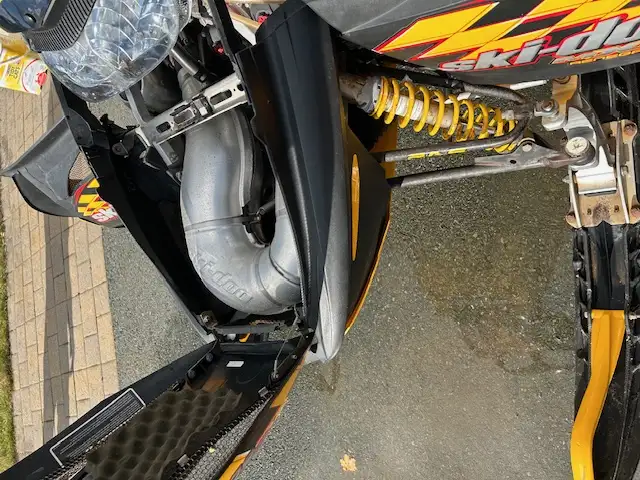 2004 SKI-DOO Rotax 600 H.O. RENEGADE FOR SALE in Snowmobiles in St. John's - Image 5