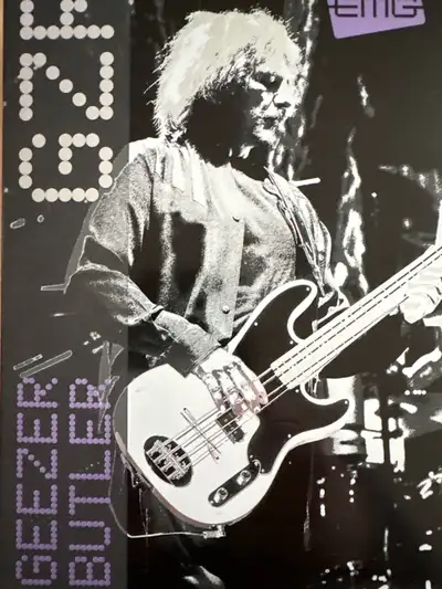 EMG Geezer Butler pickups for PJ configuration basses. Comes with all pre-wired components and tone/...