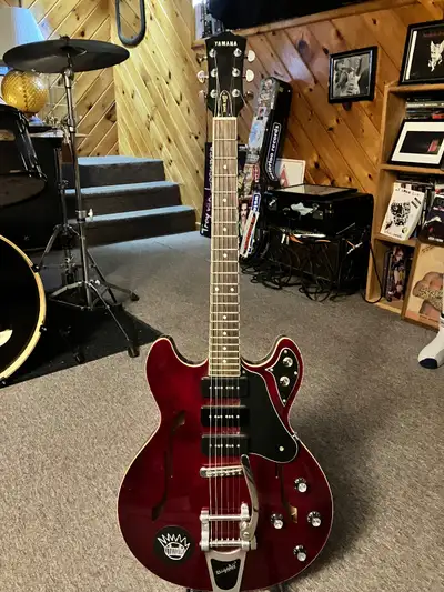 Yamaha TVL 530 signature electric guitar, View more