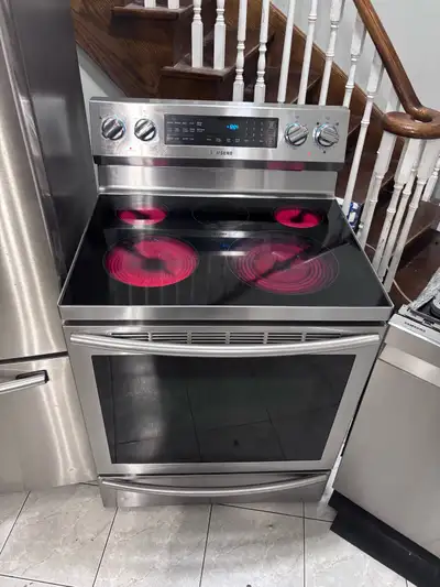  2023 SAMSUNG convection STOVE can DELIVER , View more