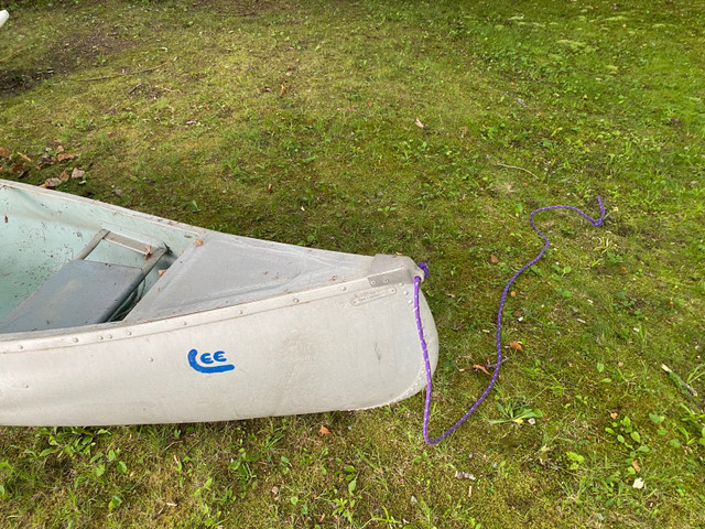 Canoe 15 aluminum 14’ -8 long smokercraft 16 boat kayak 12 13 in Canoes, Kayaks & Paddles in Muskoka - Image 3
