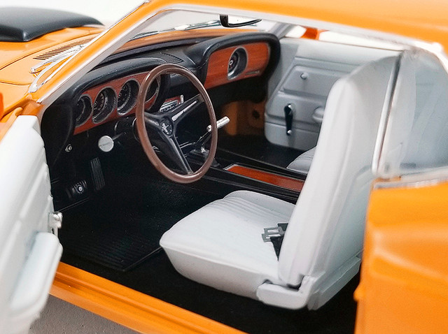 1/18 ACME Ford Mustang Boss 429 1970 Grabber Orange Diecast New dans Art et objets de collection  à Laval/Rive Nord - Image 4