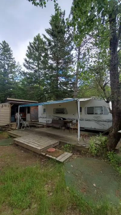 Trailer in Trailer Park - Bancroft Campground