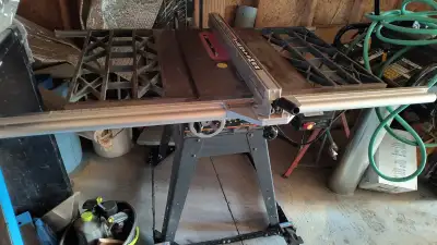 St -Antonin, Banc de scie 10 pouces craftmant série ébéniste, grande table de travail et support ave...
