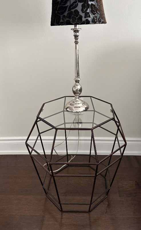 Renwil Side Table with Glass Top in Other Tables in Oakville / Halton Region - Image 3