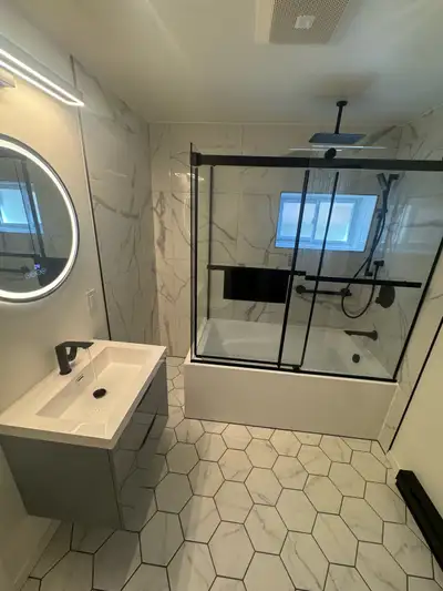 Entrepreneur Général / General Contractor, View more
