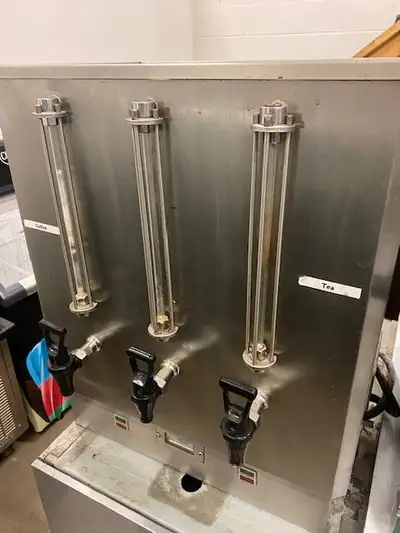 You are viewing a used commercial model that is in very good condition. This Twin Coffee or Twin Hot...