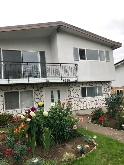 Available April 1st, 2026. Memorial South Park house, private Furnished Room, walking distance to pa...