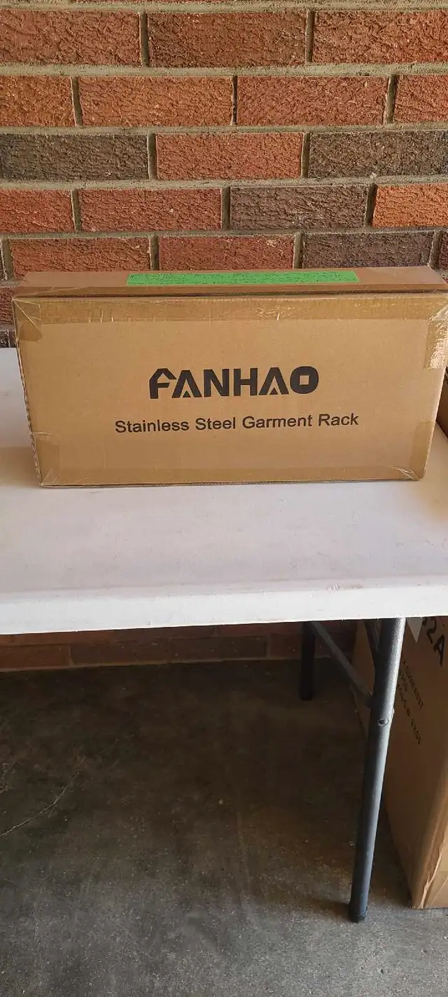STAINLESS STEEL GARMENT RACKS63735876636929122