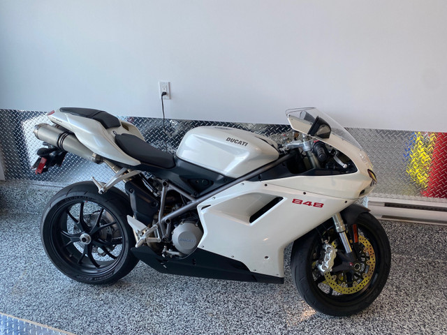 Ducati 848 5300km ( garantie 4 ans )  dans Motos sport  à Longueuil/Rive Sud