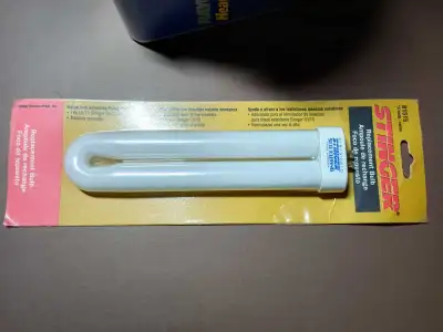 Get your Stinger bug zapper back in action with this replacement bulb! This F15 UV/15 bulb is design...