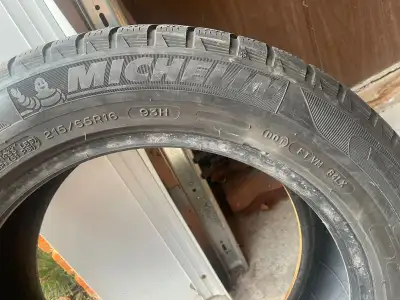 Various car tires for sale. Dunlop SP 40, P195 / 70R14. Good Year P195 / 70R14. Michelin 215 / 55R16...