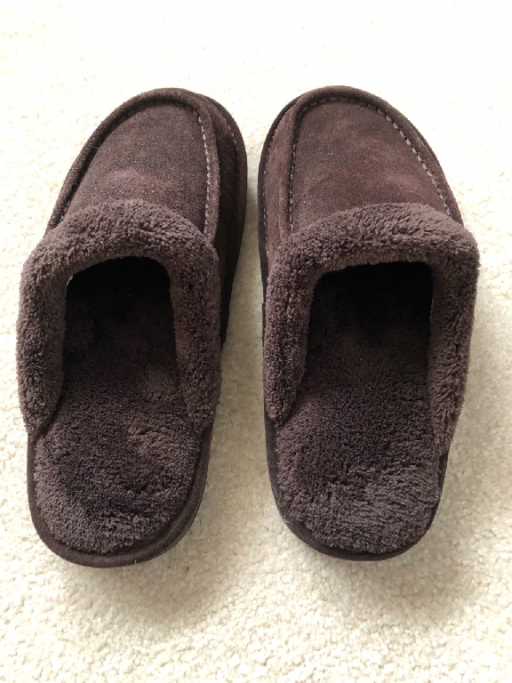 Brand New Men Nuknuuk Slippers in Men's Shoes in Calgary - Image 3