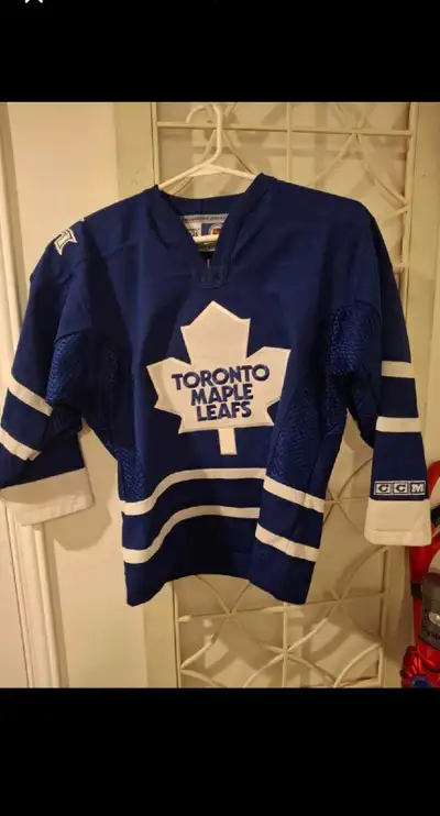 Toronto Maple Leaf youth jersey , View more