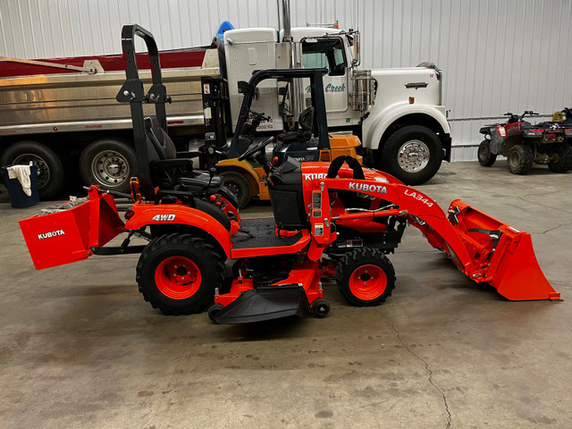 2023 Kubota BX2380 Compact Tractor  in Other in St. Albert - Image 4