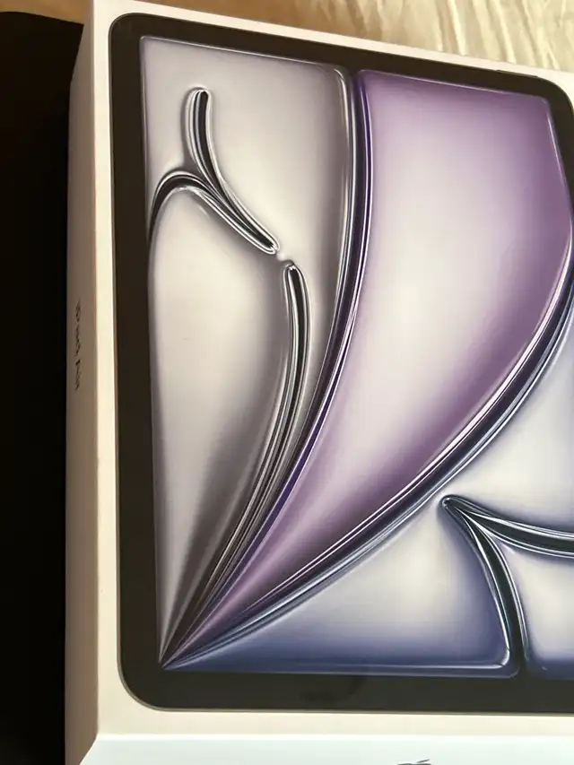 Brand New sealed M3 IPAD Air 11” M3 WiFi & Cellular in iPads & Tablets in Ottawa - Image 2