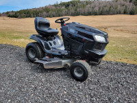 2015 Craftsman T3200 Lawn Tractor Mint( Only 39.5 hrs)