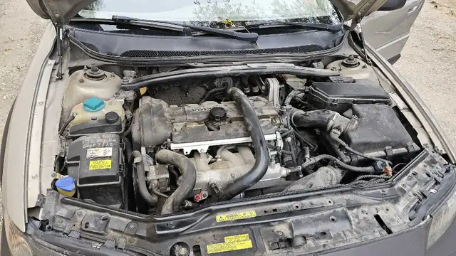 05 Volvo XC70 in Cars & Trucks in Saskatoon - Image 8