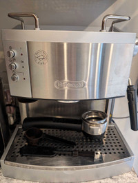 DeLonghi coffee machine and grinder