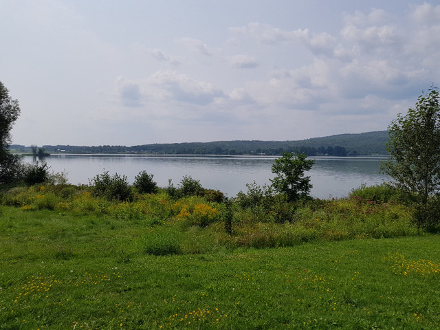 terrain a vendre acces lac Mandeville, Lanaudière dans Terrains à vendre  à Lanaudière