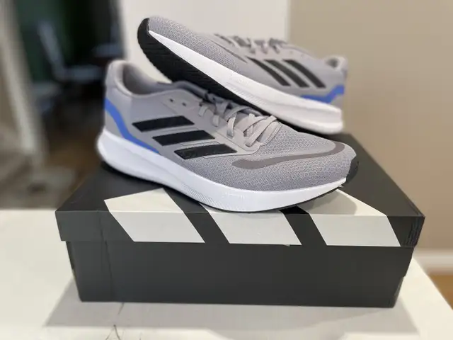 Adidas Run Falcon 5 in Men's Shoes in Kitchener / Waterloo - Image 2