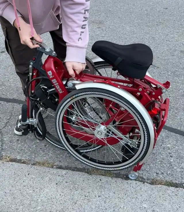 Di Blasi Folding Electric Tricycle in eBike in Oshawa / Durham Region - Image 3