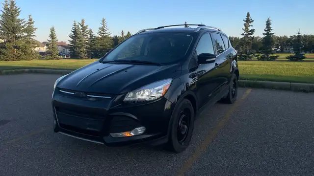 2014 Ford Escape Titanium AWD 108k km