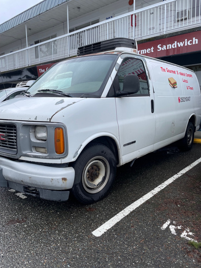 1999 GMC Savana Cargo in Cars & Trucks in Victoria