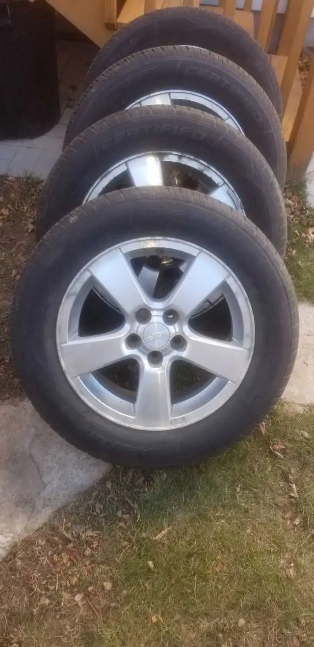 2012 Chevy Cruze wheels and tires for sale. in Tires & Rims in Thunder Bay - Image 2