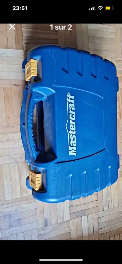 Je vends une perceuse Mastercraft 14.4V en bon état, parfaite pour vos projets de bricolage. Cette p...