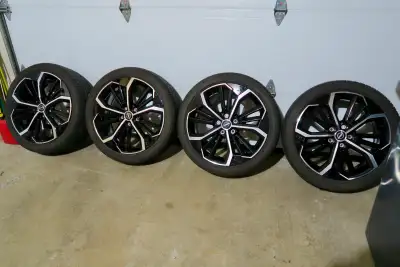 Mag 19 pouces Nissan quasiment neufs . Pneus Bridgestone Turanza LG 100 235/40 R19 92V M+S Dot 17 X...