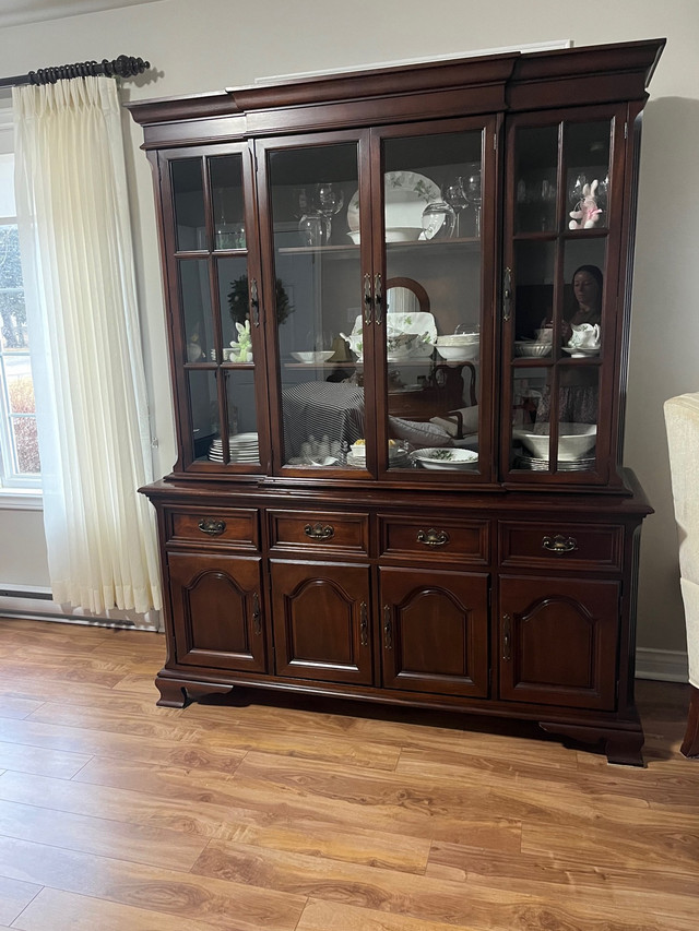 2 pc Gibbard Mahogany Buffet and Hutch  in Hutches & Display Cabinets in Cape Breton