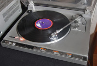 ROCK your VINYL w/ smooth-tracking old skool TURNTABLE !