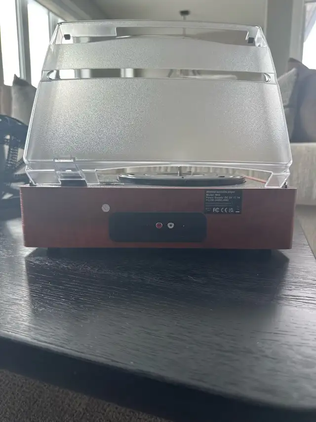Vintage Turntable in Stereo Systems & Home Theatre in Lethbridge - Image 4