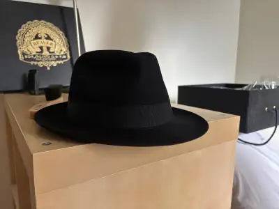 Borsalino, View more