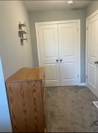 Looking for a clean, respectful roommate to rent a comfortable furnished room in a quiet area of Woo...
