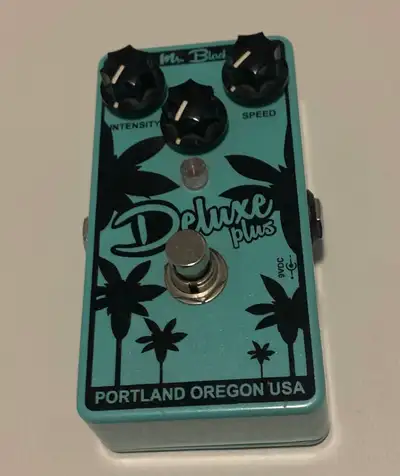 Mr Black Deluxe Plus Reverb/Tremolo pedal, excellent condition, sounds like “Fender” $130
