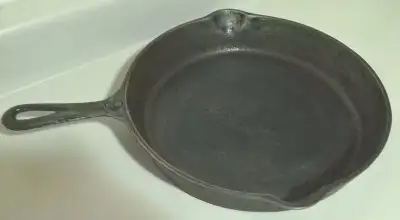 Antique T. Eaton Co Cast Iron 10 1/2" Skillet Fry Pan, View more