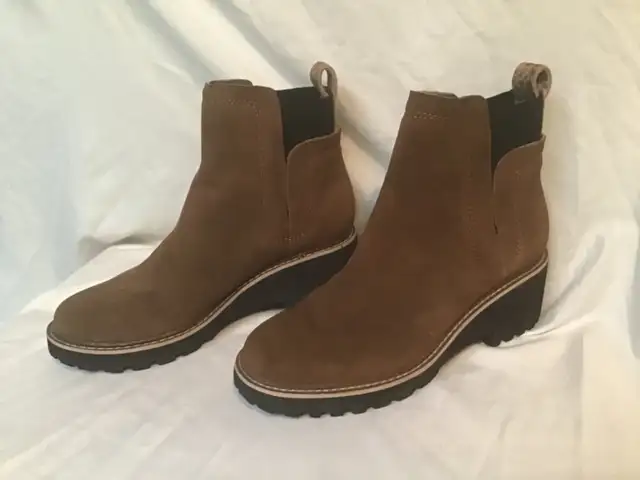 woman’s boots Dolce Vita brand new in Women's - Shoes in City of Toronto - Image 2