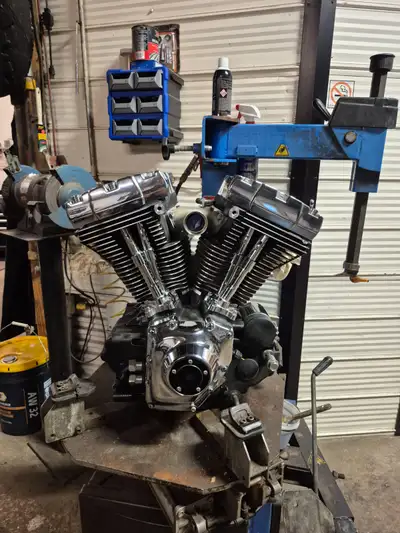 Customer has chozen to part out his 2003 harley softail i have the speedo and start and ran the bike...