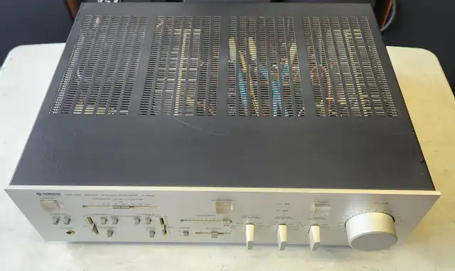 YAMAHA A-960 STEREO INTEGRATED AMPLIFIER in Stereo Systems & Home Theatre in City of Toronto - Image 3