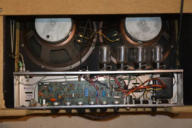 Peavey Vintage Guitar Amp in Amps & Pedals in Oshawa / Durham Region - Image 3
