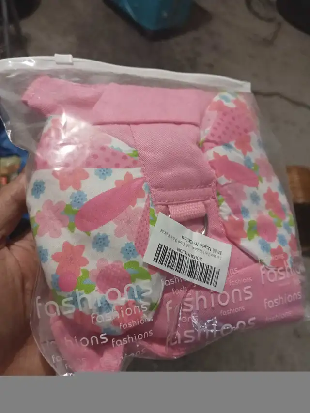 toddler leash for airports crowded places in Strollers, Carriers & Car Seats in Oshawa / Durham Region - Image 2