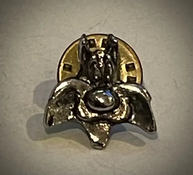 Bugs, Lola Bunny and Sylvester Silver Pins • Lot of Three in Jewellery & Watches in Kitchener / Waterloo - Image 9