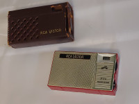 VINTAGE & WORKING-1960's Pocket Radio-GP 625-Orig. Leather Case