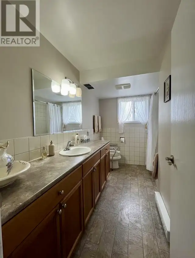 3 Bedroom Spacious Basement Suite in Horseshoe Area in Long Term Rentals in Terrace - Image 4