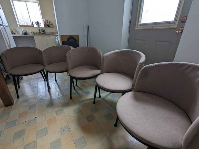 Lot de chaises STRUCTUBE salle a manger dans Chaises, Fauteuils inclinables  à Ville de Montréal - Image 3