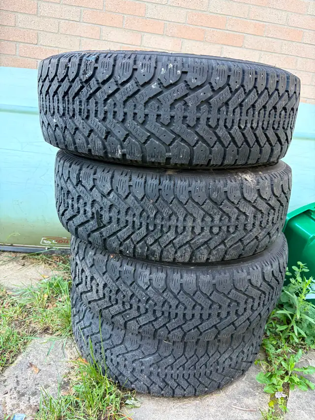 14” Nokian Nordman Winter Tires on Steel Rims – 195/60R14 – Read in Tires & Rims in Cambridge - Image 5